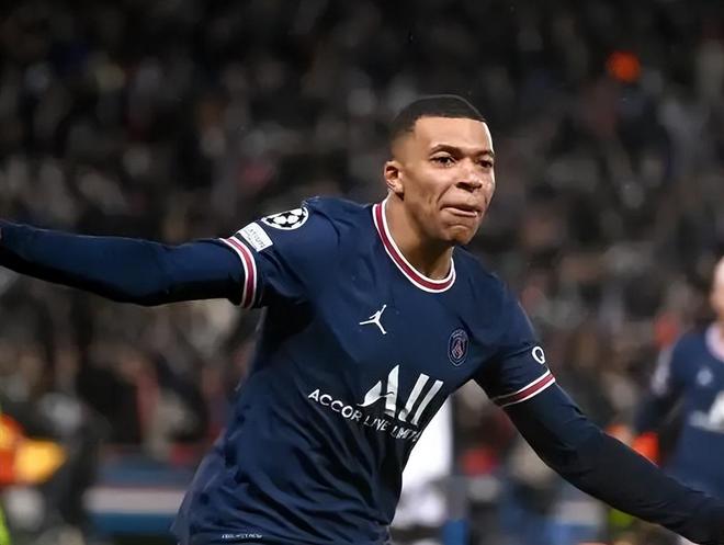 欧联杯 - 萨尔茨堡红牛对阵前进之鹰（欧联杯：萨尔茨堡红牛迎战前进之鹰）