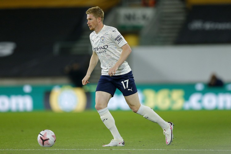 张外龙：曾跟球迷承诺一定会回到重庆；跪谢最努力的球员们（张外龙称曾许诺定会回到重庆，跪地感谢最拼的球员）