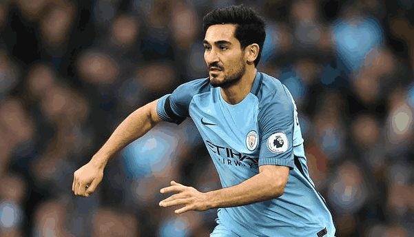 5场9球，姆巴佩创造个人欧冠单赛季进球数纪录（姆巴佩5战斩9球，刷新个人欧冠单季进球纪录）