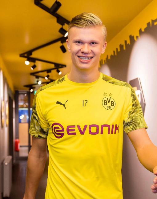 英媒：萨拉赫缺席国家队训练，所以无缘热身赛出战尼日利亚（英媒：萨拉赫因缺席国家队训练将无缘对阵尼日利亚的热身赛）