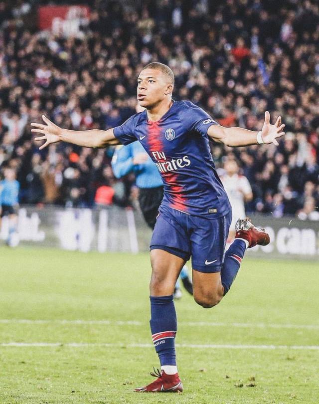 记者：弗拉泰西暂停与国米谈续约，可能为冬窗离队向国米施压（记者称弗拉泰西暂缓与国米续约，或借此施压谋冬窗转会）