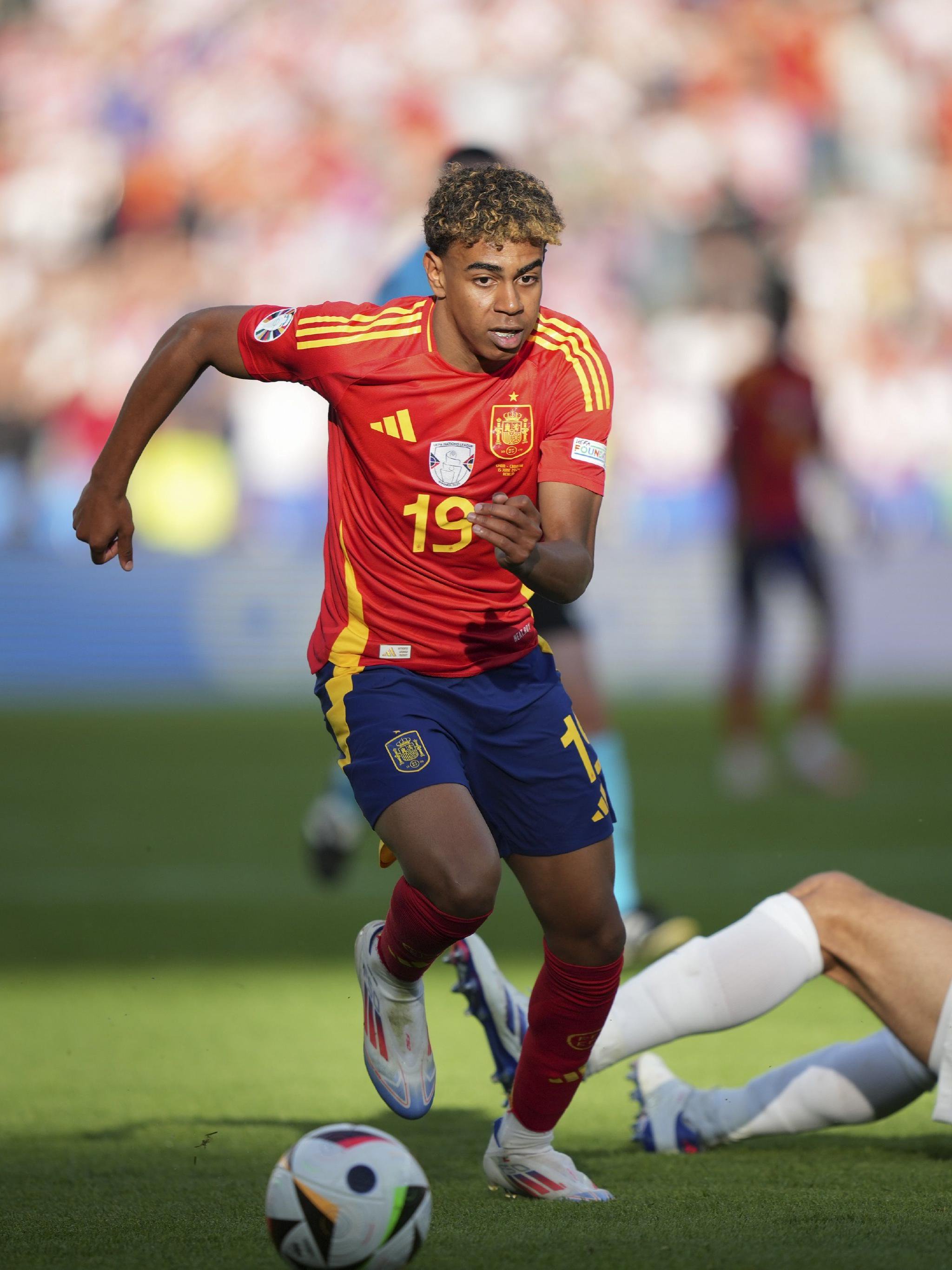 TA评曼联国脚表现：卡塞米罗&B费表现顶级；达洛特需证明自己（TA点评曼联国脚：卡塞米罗与B费发挥顶尖，达洛特仍需自证）