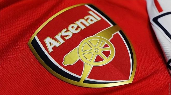 又一个落选秀奇兵！他1招堪比主帅基德 与状元秀撑起独行侠未来（独行侠再迎落选秀黑马：绝技媲美主帅基德，携手状元托起球队未来）